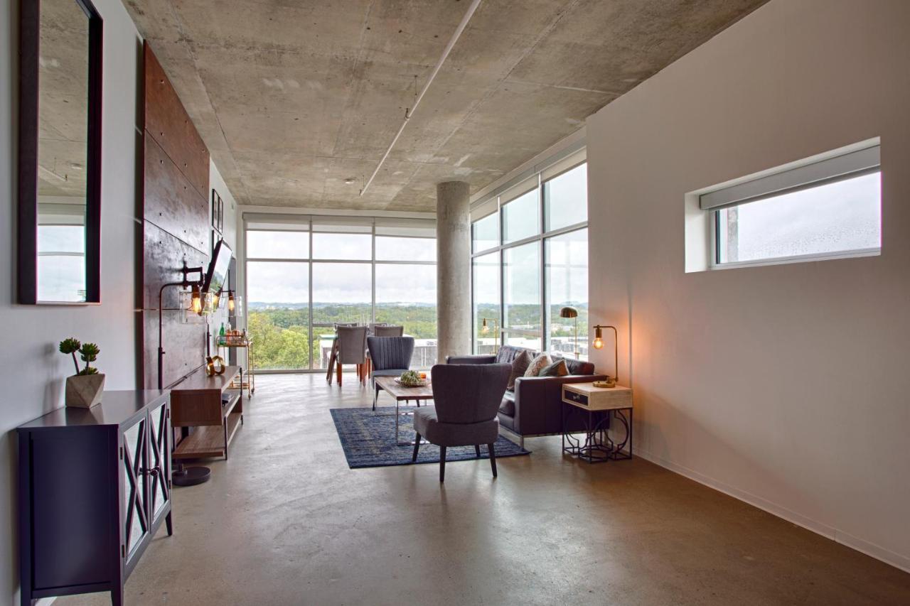 Gaze At Sprawling Vistas Through Walls Of Windows *