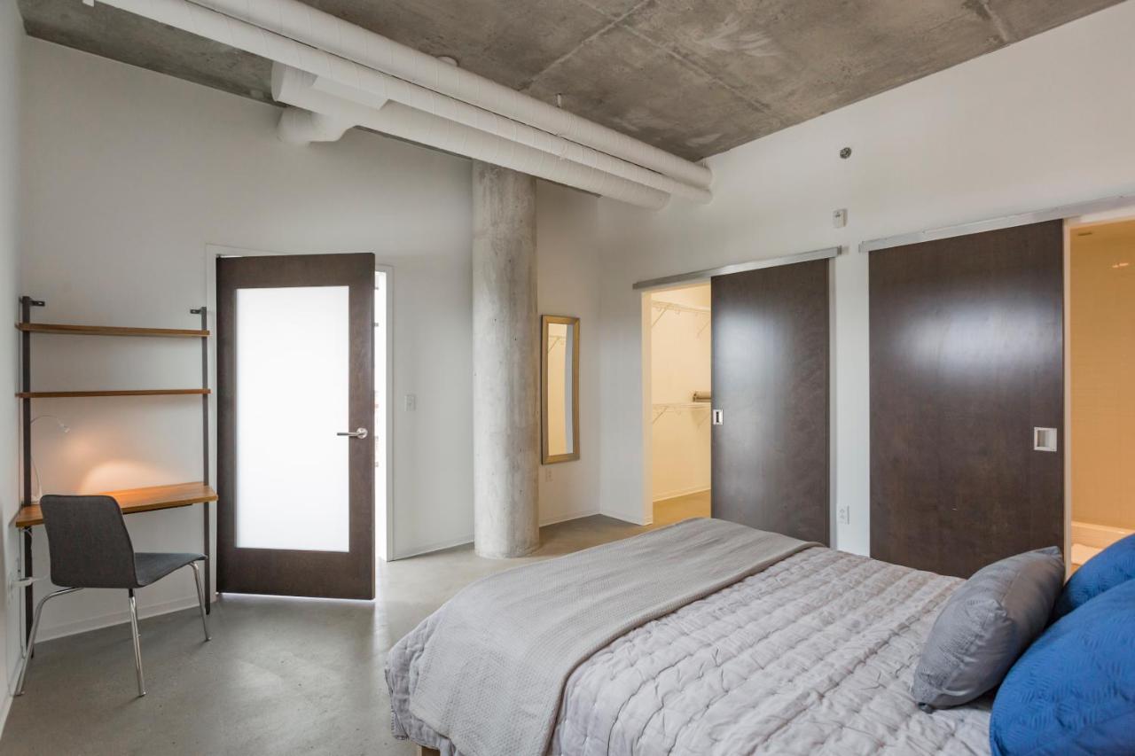 Holiday home Gaze At Sprawling Vistas Through Walls Of Windows *
